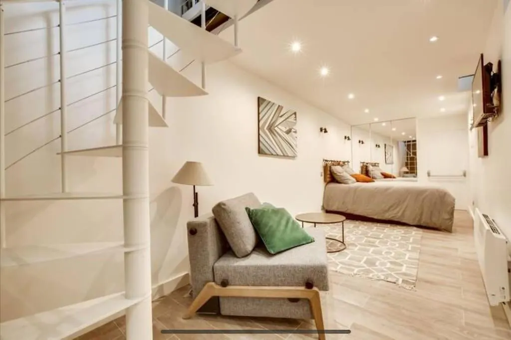 03 Tour Eiffel Appartement Pour 7 Personnes-1